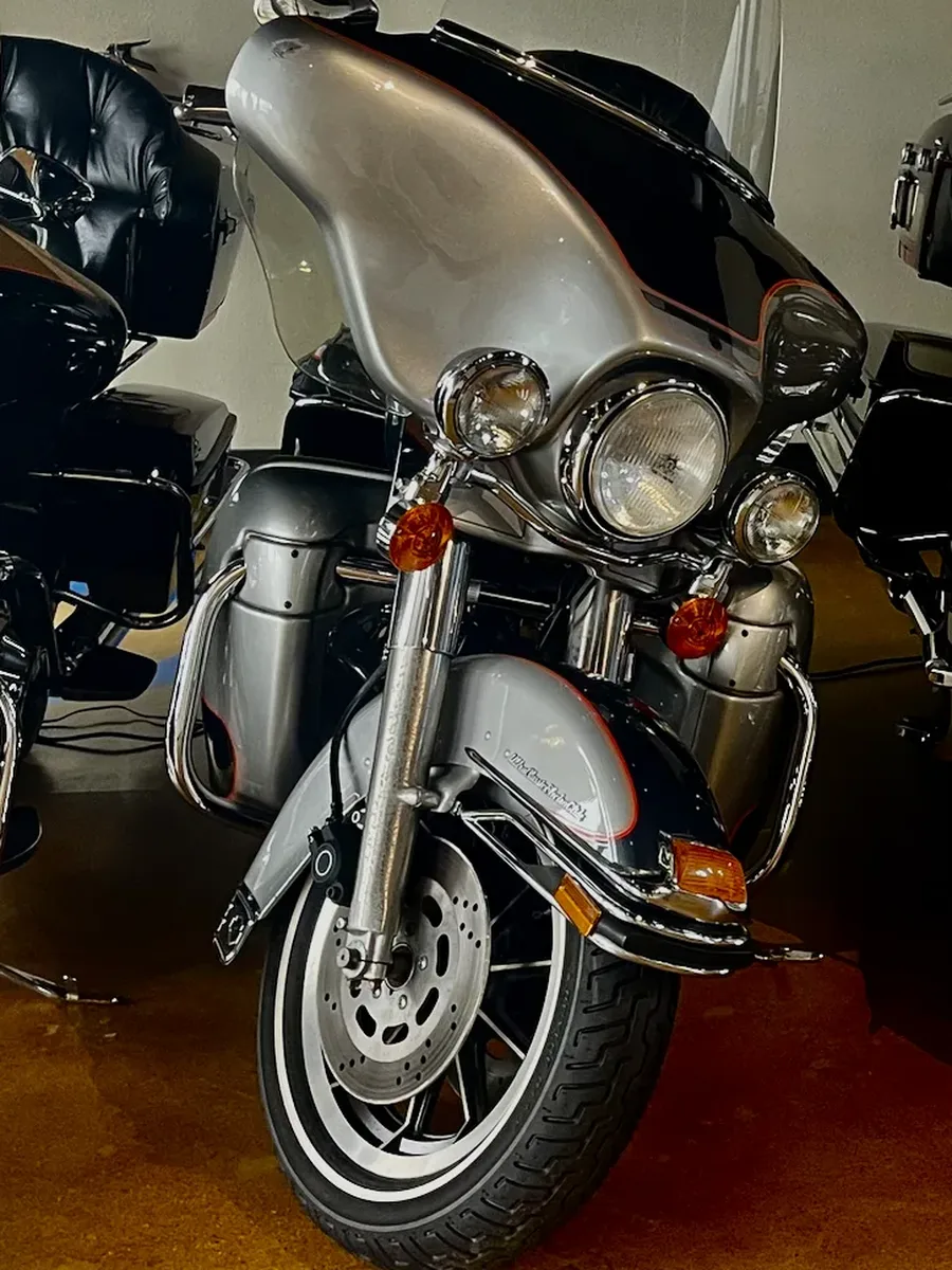 1993 Harley-Davidson touring motorcycle ridden by Rich and Ann Teerlink on the MDA anniversary ride