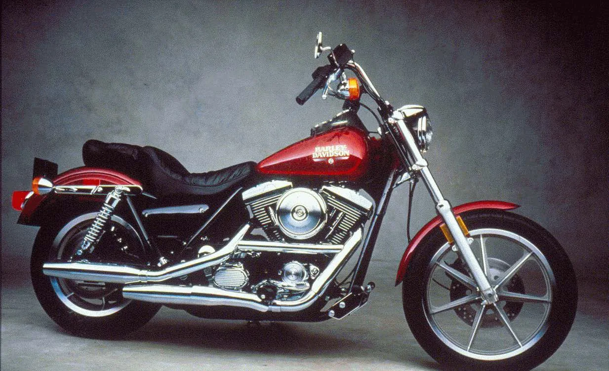 Page 15 from the 1988 Harley-Davidson models catalog
