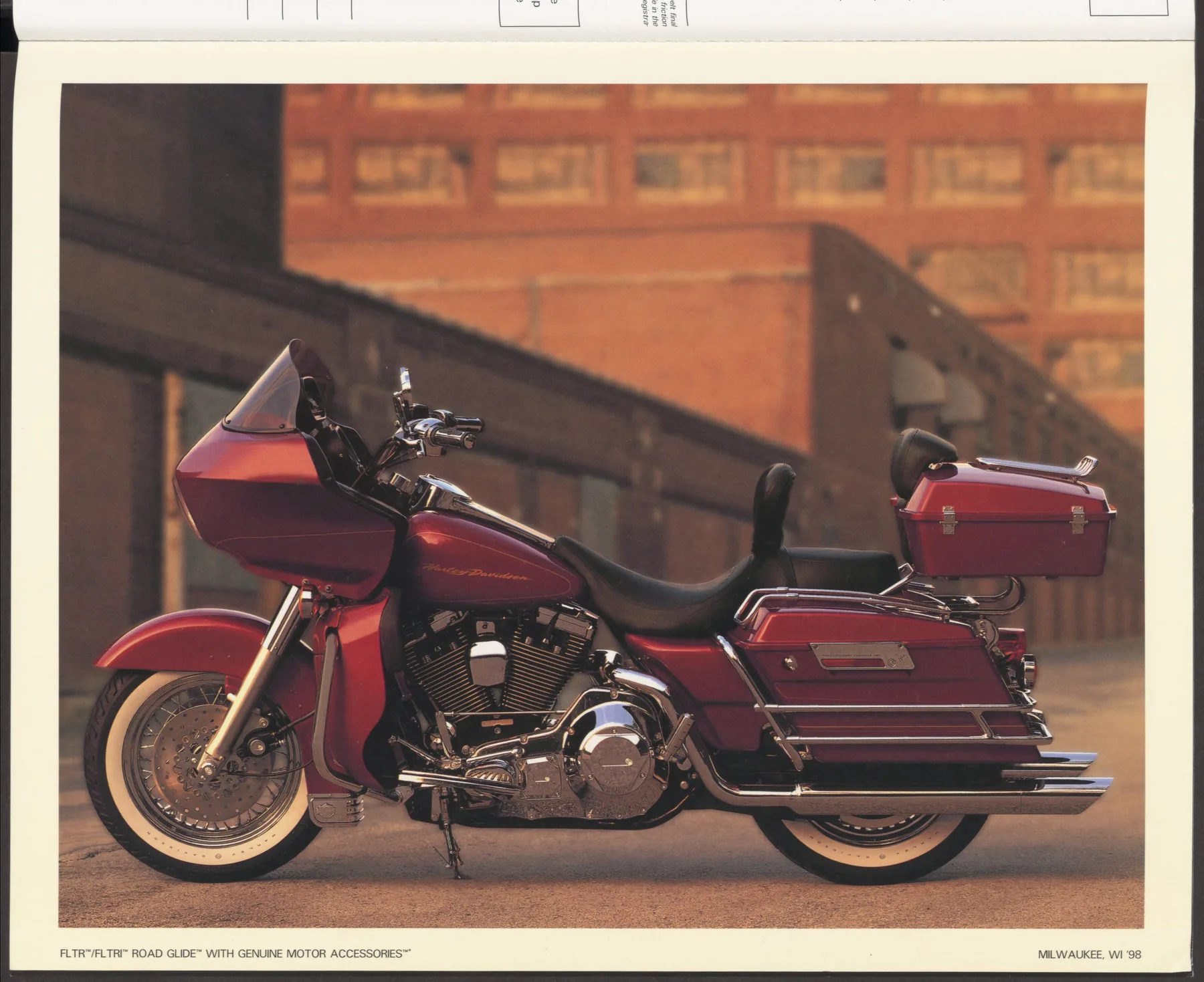 Page 40 from the 1998 Harley-Davidson models catalog